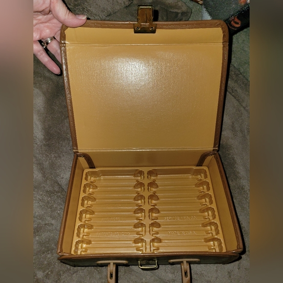 Cassette Tape Case Vinyl w/ Handle - Picture 10 of 12